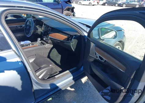 2017 Volvo S90 T6 Inscription z USA, uszkodzony, nr VIN YV1A22ML6H1000891